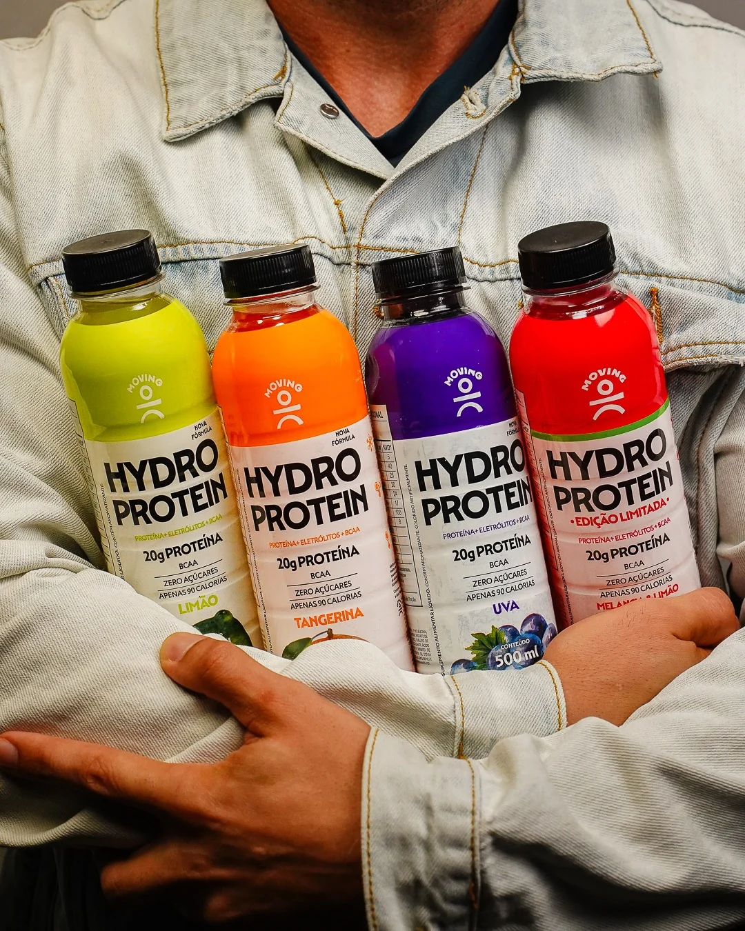 Quatro garrafas reais Hydro Protein em diferentes sabores